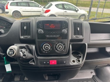 Peugeot boxer fourgon vitre 335 l2h2 2.0 bluehdi 130 ss pro garantie 12 mois occasion simplicicar charmes simplicicar...