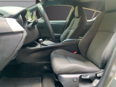Toyota c-hr hybride my23 1.8l dynamic camera carplay garanti 12 mois- occasion montreuil (porte de vincennes)(75) simplicicar...
