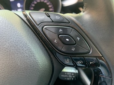Toyota c-hr hybride my23 1.8l dynamic camera carplay garanti 12 mois- occasion montreuil (porte de vincennes)(75) simplicicar...