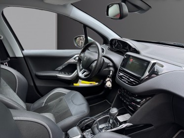 Peugeot 2008 1.2 puretech 110ch ss eat6 crossway/courroie change / carplay/park assist/toit  panoramique occasion paris...