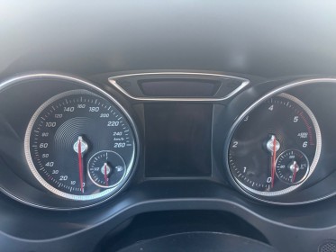 Mercedes classe cla 200 d 7g-dct starlight edition toit ouvrant caméra de recul sièges cuir finition rare garantie 12 mois...