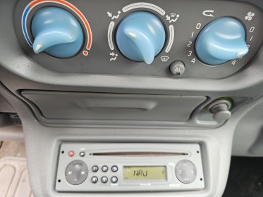 Renault twingo 1.2 litres clim très bon état garantie 12 mois occasion simplicicar charmes simplicicar simplicibike france