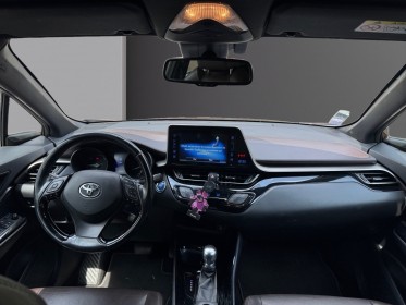 Toyota c-hr 1..8 vvt-i hybrid 122 distinctive/ camera de recul/ park assist/garantie 12 mois occasion paris 17ème (75)(porte...