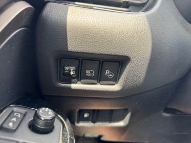 Toyota c-hr 1..8 vvt-i hybrid 122 distinctive/ camera de recul/ park assist/garantie 12 mois occasion paris 17ème (75)(porte...