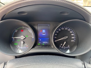 Toyota c-hr 1..8 vvt-i hybrid 122 distinctive/ camera de recul/ park assist/garantie 12 mois occasion paris 17ème (75)(porte...