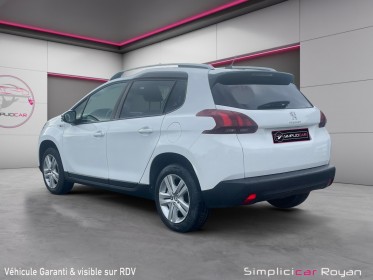 Peugeot 2008 1.2 82 ch bvm5 style origine et entretien complet peugeot garantie 12 mois occasion simplicicar royan...