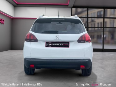 Peugeot 2008 1.2 82 ch bvm5 style origine et entretien complet peugeot garantie 12 mois occasion simplicicar royan...