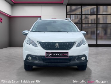 Peugeot 2008 1.2 82 ch bvm5 style origine et entretien complet peugeot garantie 12 mois occasion simplicicar royan...