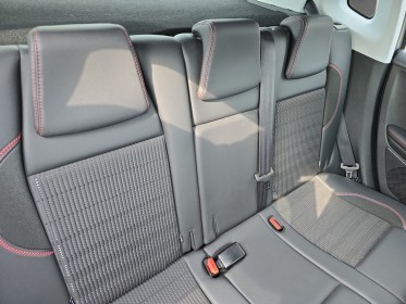 Peugeot 2008 130 ch ss bvm6 gt line courroie faite caméra de recul apple car play attelage amovible garantie 12 mois...