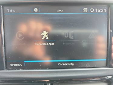 Peugeot 2008 130 ch ss bvm6 gt line courroie faite caméra de recul apple car play attelage amovible garantie 12 mois...