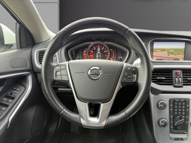 Volvo v40 t2 122 inscription volvo v40 phase 2 2018 occasion simplicicar rennes simplicicar simplicibike france