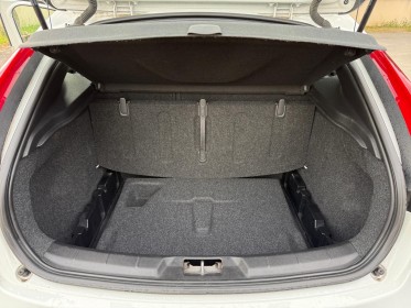 Volvo v40 t2 122 inscription volvo v40 phase 2 2018 occasion simplicicar rennes simplicicar simplicibike france
