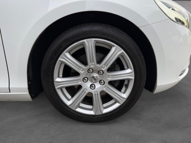 Volvo v40 t2 122 inscription volvo v40 phase 2 2018 occasion simplicicar rennes simplicicar simplicibike france