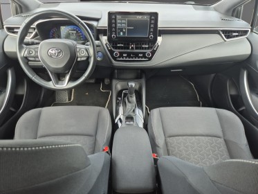 Toyota corolla hybride my20 122h dynamic garantie 12 mois occasion simplicicar royan simplicicar simplicibike france