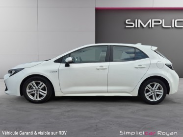 Toyota corolla hybride my20 122h dynamic garantie 12 mois occasion simplicicar royan simplicicar simplicibike france