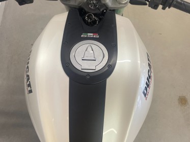 Ducati monster 696 cm3 80 ch  bridé a2 37.5 ch entretien à jour / garanti 12 mois occasion simplicicar royan simplicicar...