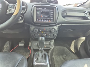 Jeep renegade 1.3 turbo t4 240 ch phev at6 4xe eawd s garantie 12 mois occasion simplicicar royan simplicicar simplicibike...