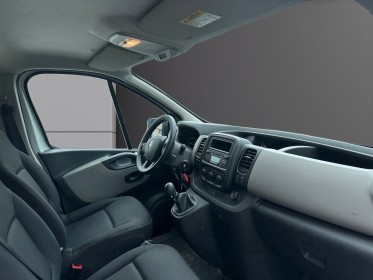 Renault trafic fourgon dci 125ch confort 9 places - faible km - occasion simplicicar compiegne simplicicar simplicibike france