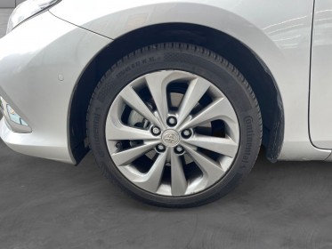 Toyota auris hybride 136h executive, garantie 12mois toit panoramique, siège chauffants, suivie toyota occasion simplicicar...