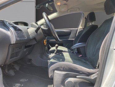 Citroen c4 c4 1.6i 16v 110 exclusive occasion cannes (06) simplicicar simplicibike france