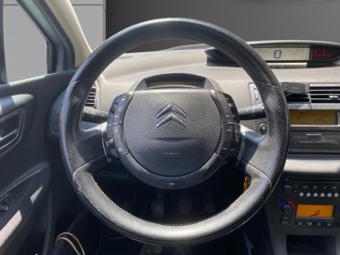 Citroen c4 c4 1.6i 16v 110 exclusive occasion cannes (06) simplicicar simplicibike france