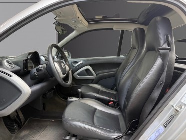 Smart fortwo coupe smart 71ch tres bien entretenue/ toit panoramique/ sellerie cuir/ garantie 12 mois occasion montreuil...