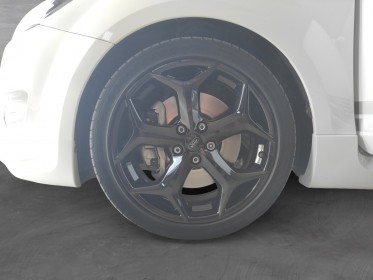 Ford focus st 2.5 turbo 5 cylindres 225 ch occasion simplicicar reims simplicicar simplicibike france