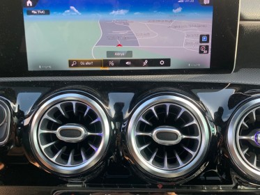 Mercedes classe a 200 d 8g-dct amg line sièges chauffants et electriques/toit ouvrant/carplay garantie 12 mois occasion...