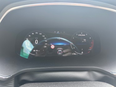 Renault captur mild hybrid 140 r.s. line / garantie  entretien renault compris jusqu'au 12/26 / excellent état / carplay...