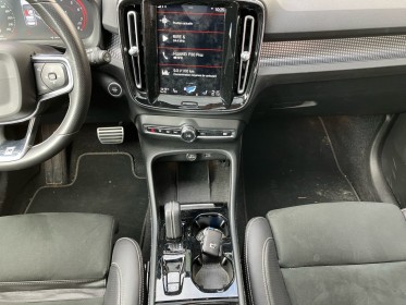 Volvo xc40 2.0 t4 190ch r-design geartronic8 toit pano/garantie 12 mois occasion toulouse (31) simplicicar simplicibike france