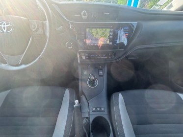 Toyota auris business hybride 136h design business occasion simplicicar brive la gaillarde  simplicicar simplicibike france