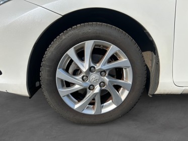 Toyota auris business hybride 136h design business occasion simplicicar brive la gaillarde  simplicicar simplicibike france