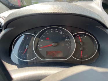 Renault kangoo dci 90 energy limited/distribution ok occasion simplicicar salon de provence simplicicar simplicibike france