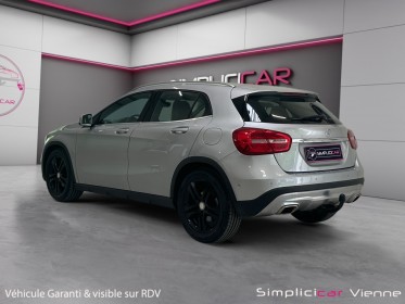 Mercedes classe gla 200 sensation 7-g dct attelage - garantie 12 mois occasion simplicicar vienne simplicicar simplicibike...