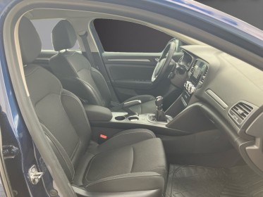 Renault megane iv berline 1.5 blue dci 115ch business occasion toulouse (31) simplicicar simplicibike france