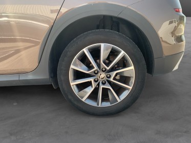 Skoda kamiq 1.5 tsi 150 ch dsg7 scoutline car play/démarrage sans clefs/caméra garantie 12 mois occasion simplicicar...