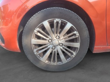 Peugeot 208 1.2 puretech 110ch ss bvm5 allure occasion simplicicar frejus  simplicicar simplicibike france