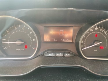 Peugeot 2008 1.2 puretech 82ch bvm5 allure occasion cannes (06) simplicicar simplicibike france