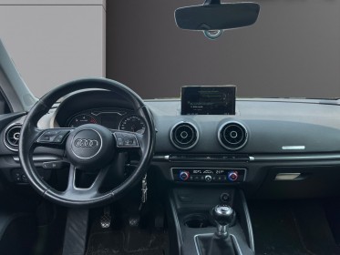 Audi a3 business 1.6 tdi 110 business line - carplay garantie 12 mois occasion simplicicar lyon nord  simplicicar...