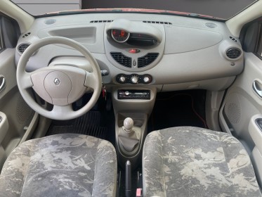 Renault twingo ii 1.2 16v 75 ch eco2 expression entretien complet à jour / garanti 12 mois occasion simplicicar royan...