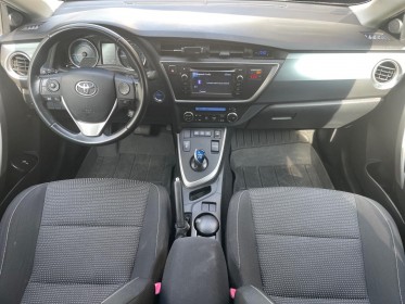 Toyota auris hybride 136h dynamic caméra recul, climatisation, full entretien toyota, garantie 12 mois occasion simplicicar...