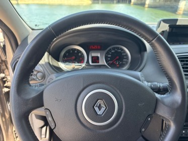 Renault clio iii 1.6 16v 110 sl xv de france euro 5 a occasion paris 15ème (75) simplicicar simplicibike france