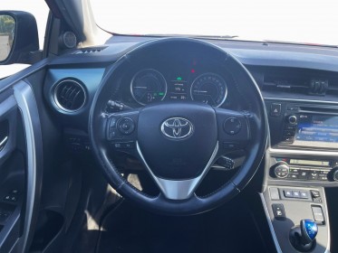 Toyota auris hybride 136h dynamic -garantie 24 mois occasion simplicicar brie-comte-robert simplicicar simplicibike france