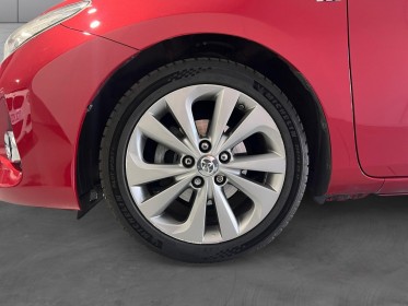 Toyota auris hybride 136h dynamic -garantie 24 mois occasion simplicicar brie-comte-robert simplicicar simplicibike france