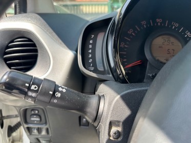 Toyota aygo 1.0 vvt-i 70 ch stop  start x-cite occasion simplicicar lagny  simplicicar simplicibike france