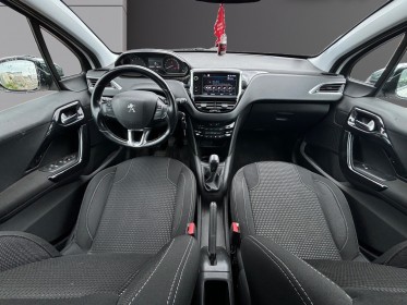 Peugeot 208 vti 82ch tech edition caméra carplay courroie à jour occasion montpellier (34) simplicicar simplicibike france