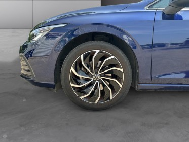 Volkswagen golf 1.0 tsi 110 ch life - caméra - led ambiance - jantes polychrome - acc - garantie 12 mois occasion...