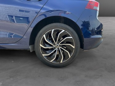 Volkswagen golf 1.0 tsi 110 ch life - caméra - led ambiance - jantes polychrome - acc - garantie 12 mois occasion...