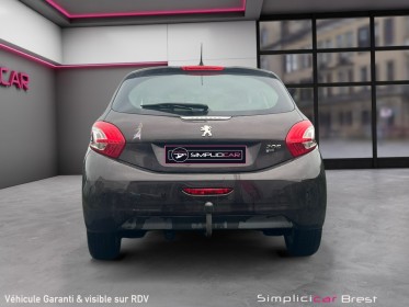 Peugeot 208 1.6 e-hdi 92ch fap bvm5 allure - garantie 12 mois occasion simplicicar brest simplicicar simplicibike france