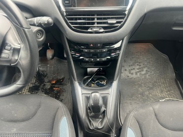 Peugeot 208 1.6 e-hdi 92ch fap bvm5 allure - garantie 12 mois occasion simplicicar brest simplicicar simplicibike france